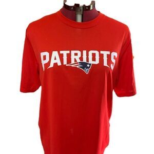 NFL  Patriots dry fit T-shirt size L